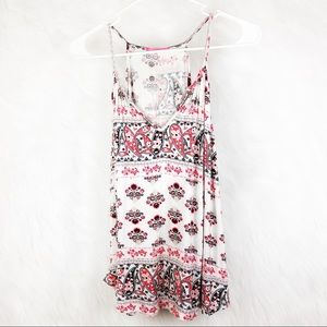 Social Teen medium lightweight flowy tank